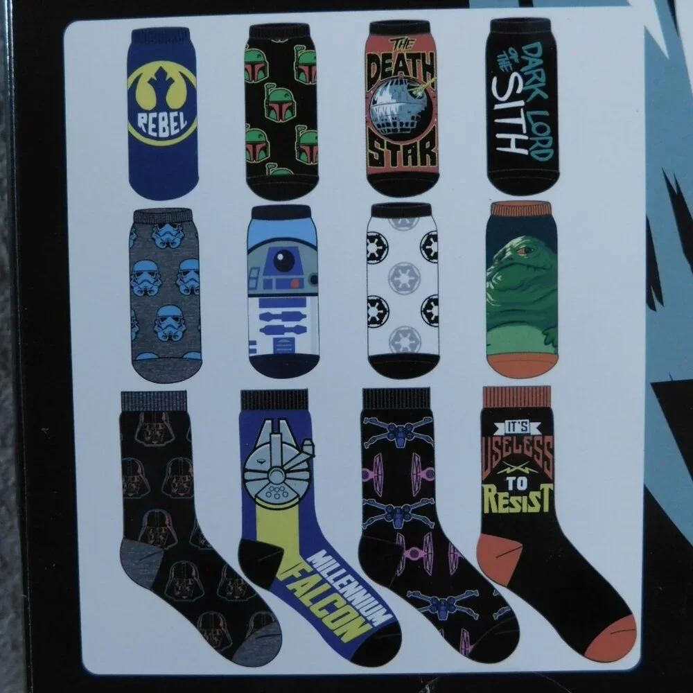 Star Wars 12 Pairs of Men's Socks Size 6-12 NEW